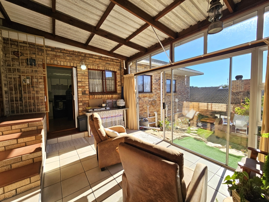 3 Bedroom Property for Sale in Jeffreys Bay Central Eastern Cape